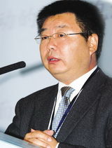 组图：网曝称北京房价越高越好学者出轨照