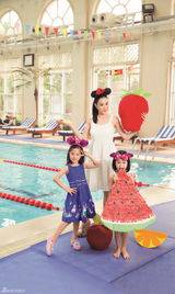 组图：钟丽缇与爱女缤纷写真 亲密玩乐羡煞旁人