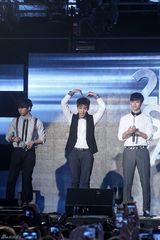 高清组图：2PM首尔开唱 野兽团魅力大爆发