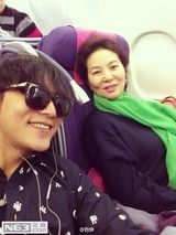 组图：星妈成主角！周杰伦李冰冰等曝妈妈美照