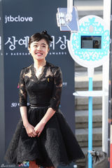 独家高清：又是一年百想红毯 众星云集争奇斗艳