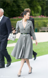 组图：比美！艾玛回眸浅笑章子怡开怀大笑