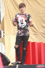 组图：罗志祥自曝最爱裸体照镜子超自恋