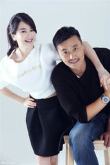 组图：左小青任程伟时尚大片刚柔并济