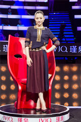 组图：李小冉《超级先生》新造型女神范十足