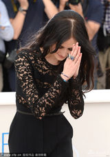 组图：伊娃-格林助阵《救赎》女汉子气场十足