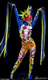 组图：世界人体彩绘节举行 裸体模特造型闪瞎眼