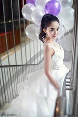 组图：娜扎淡紫纱裙登封面 唯美梦幻灵动优雅