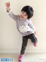 组图：黄豆豆爱女萌照走红 晋升“中国好岳父”