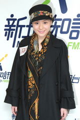 组图：Twins宣传新专辑阿娇否认被黎国辉追求