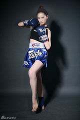 组图：宋杨与练喻轩曝最新写真 展现精彩泰拳功夫