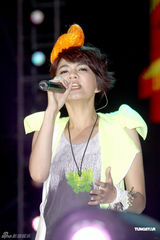 组图：林志玲献唱台北花博会 SHE与周杰伦接力开唱