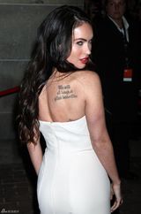 高清图：梅根-福克斯低胸亮相多伦多相电影节