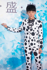 组图：何炅叶璇许茹芸等群星出席时尚盛典