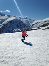 组图：陆毅一家畅游新西兰 雪山半裸搂抱秀恩爱