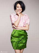 组图：甘露最新写真曝光 俏皮优雅化身多面夏娃