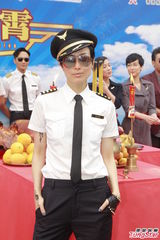 组图：《冲上云霄》电影版开机 张智霖吴镇宇帅气回归