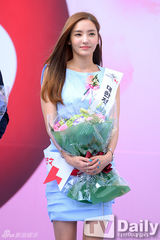 组图：韩彩英IVY等出席献血活动 任宣传大使