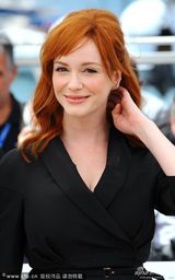 组图：《迷河》高斯林首执导筒 克里斯蒂娜灿笑