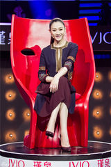 组图：李小冉《超级先生》新造型女神范十足