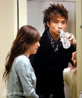 组图：20年等待！古巨基与44岁助理女友终成婚