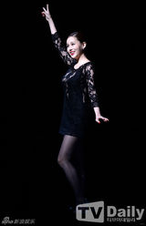 组图：韩星IVY演音乐剧再现七十年代经典