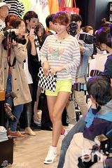 组图：SHINee等众星亮相时装品牌开店仪式