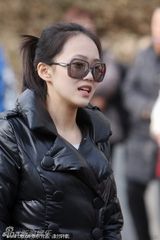 组图：莫小贝参加北影初试 笑容轻松小秀“星味”