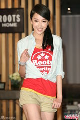 组图：隋棠称不需招桃花 私下询问盼良缘