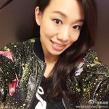 组图：吴辰君挺6月大肚坚持运动 自拍心情靓