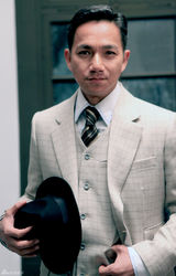 高清图：《给野兽献花》曝光房祖名安以轩等定妆照