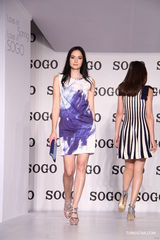 组图：时尚篇春夏服装汇演 张彤吴妍君周莹走秀