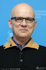 组图：《到达月球》发布 奥托搂导演布鲁诺亮相