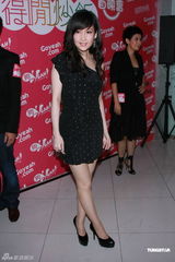 高清图：《得闲炒饭》首映 吴君如周慧敏亲密现身