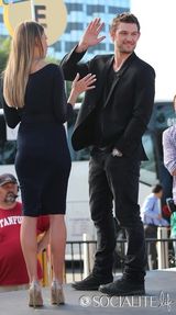 组图：亚历克斯-帕蒂弗现身天使城 显阳光酷帅