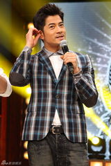 组图：郭富城亮相天天向上 卖萌搞怪变表情帝