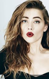 组图：德普未婚妻美艳大片 金发耀眼红唇撩人