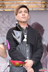 组图：MP魔幻力量签唱会 曝成员遭女粉丝抓下体