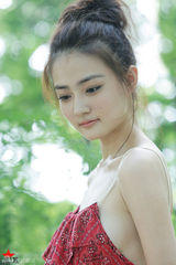 组图：徐璐萌系少女写真 灵动清新宛若精灵