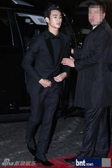 组图：金载沅孙丹菲等盛装亮相MBC演技大奖红毯