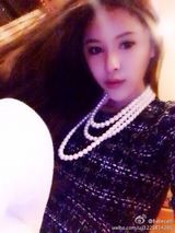 组图：谢雨欣20岁大女儿曝光 美艳胜过母亲