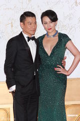 组图：刘德华刘嘉玲亮相2012年港姐总决选红毯