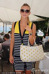 组图：威尼斯美裙盘点 休闲靓丽vs性感妖娆