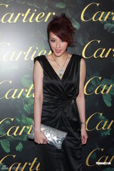 组图：林青霞典雅亮相活动 徐子淇白裙显高贵