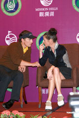 组图：泽塔-琼斯造访中国 休-格兰特一天恋爱五次