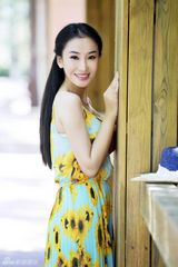 组图：朱子岩波西米亚风写真 盛夏异域风情