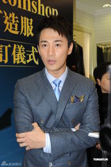 组图：林峰不拍内衣广告天价不动摇 不满家人被偷拍