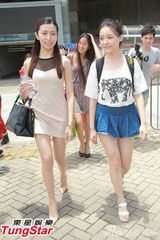 组图：逾六十女生参加港姐复试