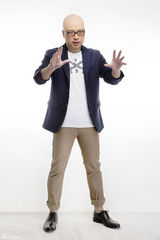 组图：王大锤青春写真领衔耍酷 展耿直成熟一面