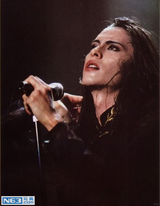 策划：浓妆不专属 看男歌手如何妖艳逆袭